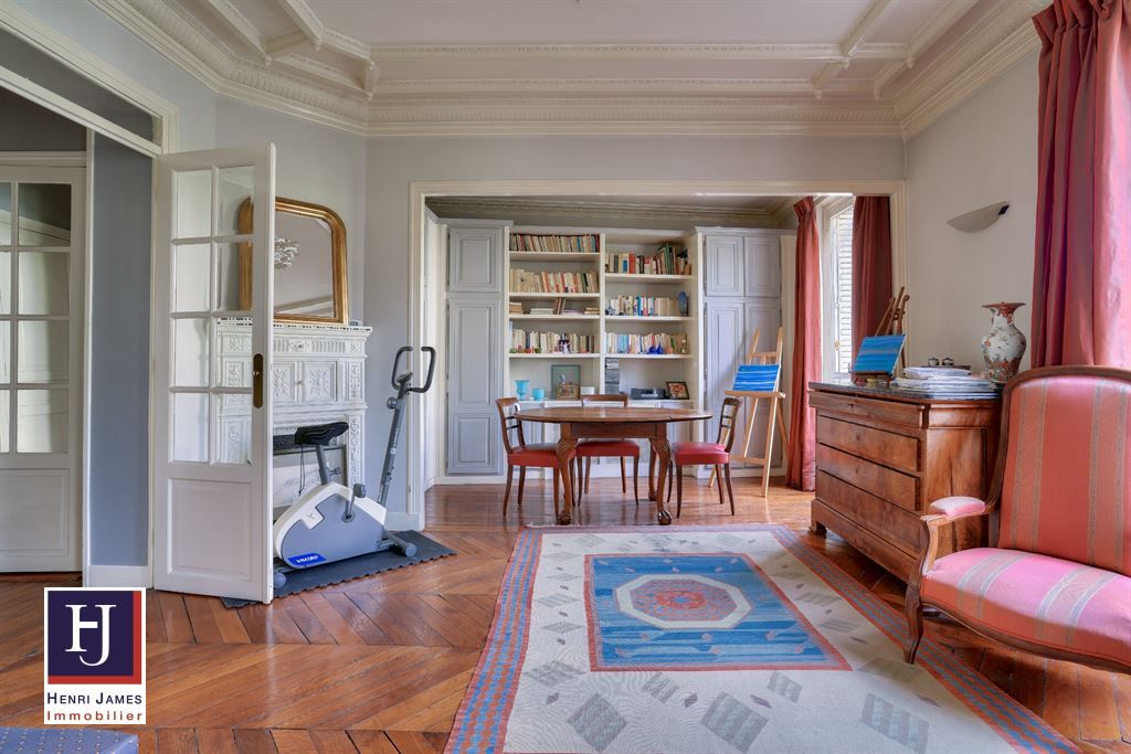 apartment 3 rooms for sale on PARIS (75015)