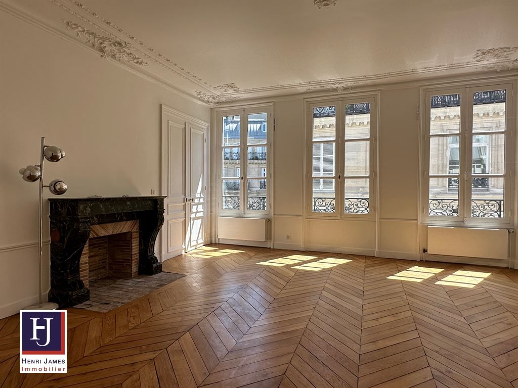 apartment 5 rooms for rent on PARIS (75009)