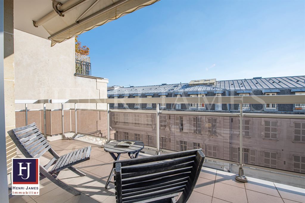 apartment 5 rooms for sale on PARIS (75116)