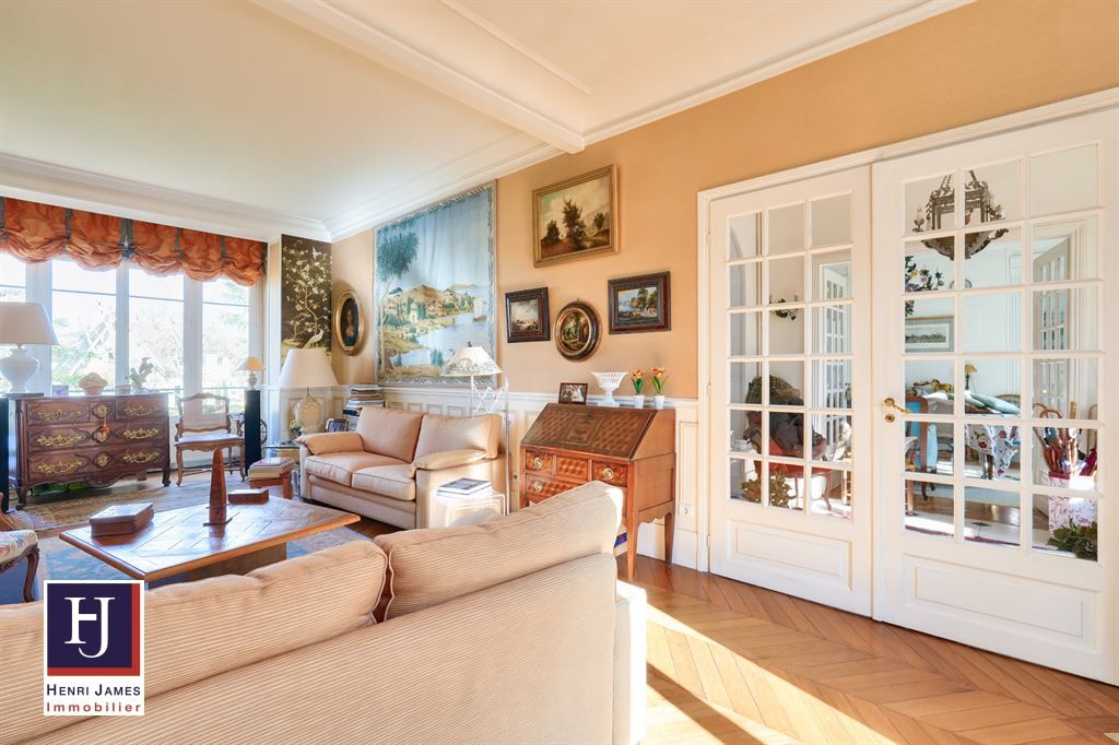 maison 12 pièces en vente sur LE CHESNAY (78150)