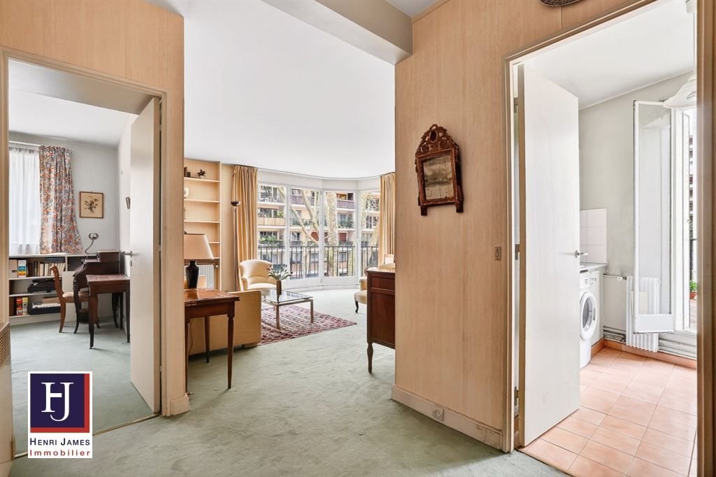 apartment 2 rooms for sale on PARIS (75016)